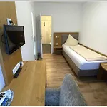 Nocleg ze śniadaniem Herr Berge 3*