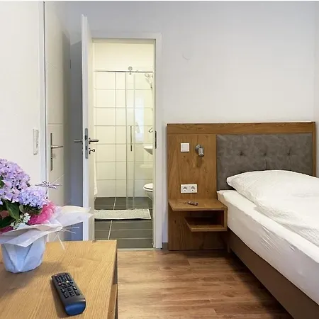 Herr Berge 3* Φρίτσλαρ